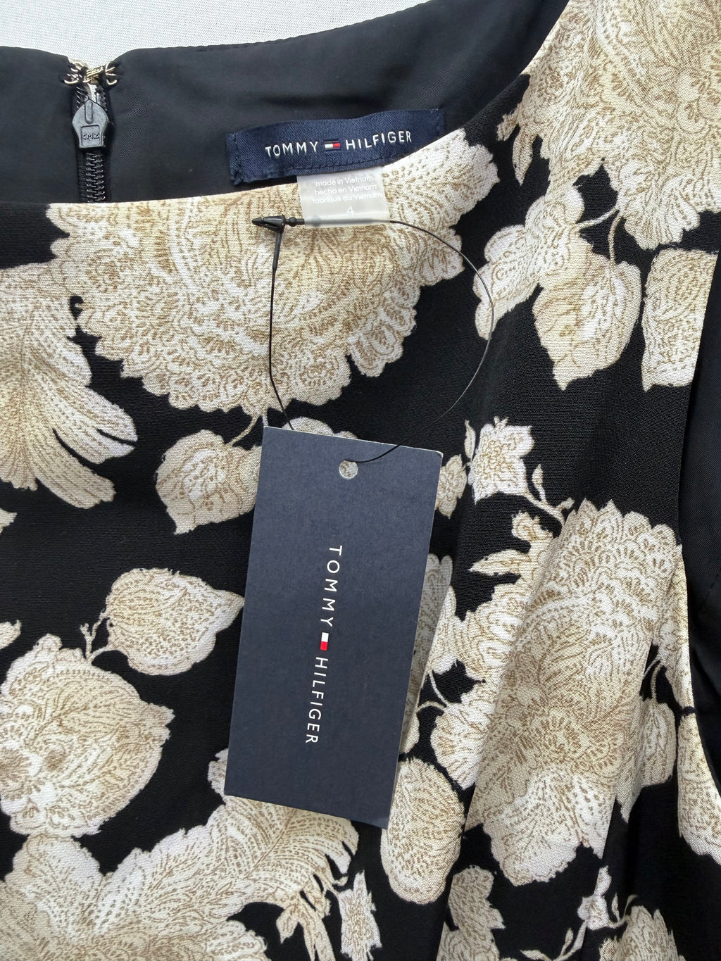 ✨ Tommy Hilfiger Elegant Black & Gold Floral Dress ✨ Size 4