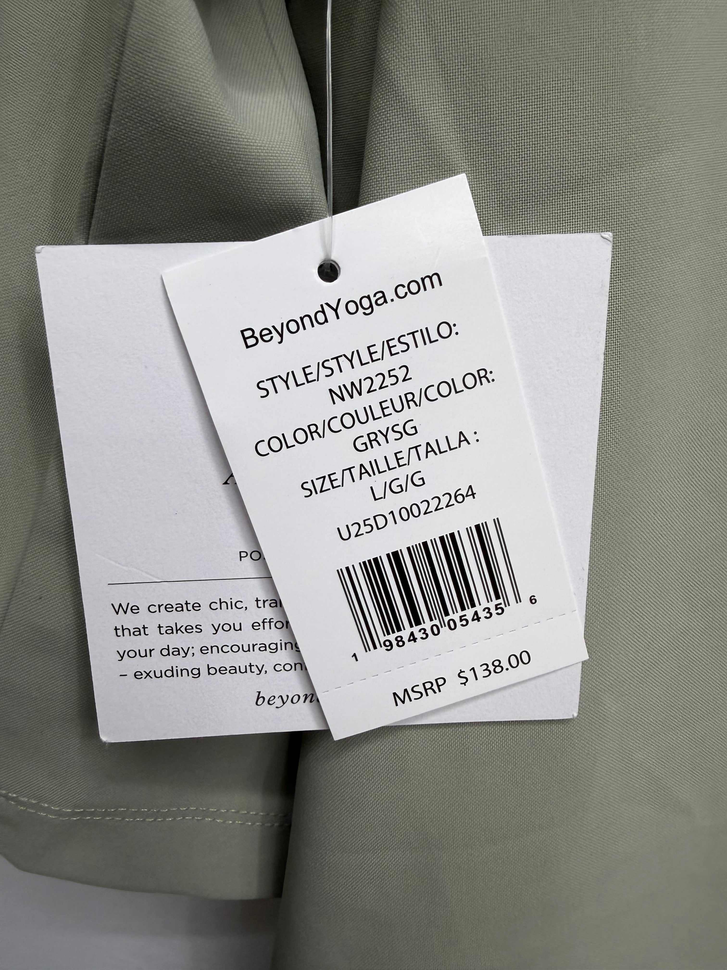 ✨ Beyond Yoga Midtown Cropped Jacket – Grey Sage | Lightweight Luxury Athleisure Jacket ✨ Size Large
